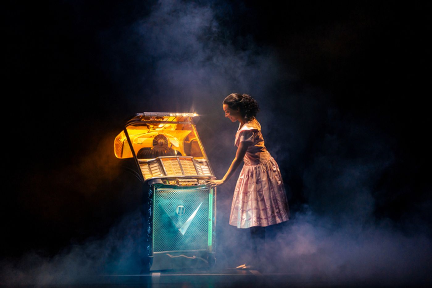 Photos: First Look at Carly Mercedes Dyer and More in THE DRIFTERS GIRL Tour  Image