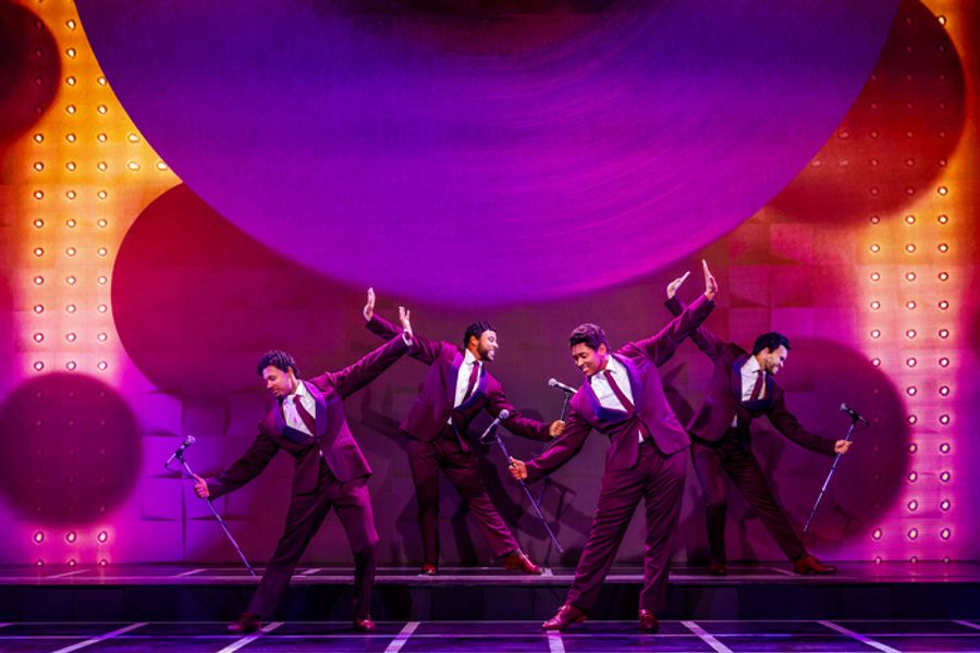 Photos: First Look at Carly Mercedes Dyer and More in THE DRIFTERS GIRL Tour Image