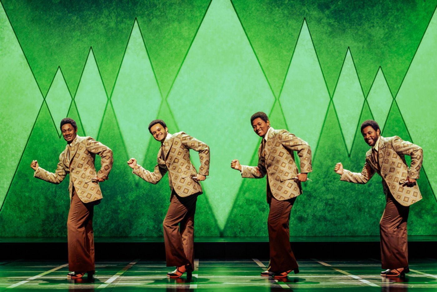 Photos: First Look at Carly Mercedes Dyer and More in THE DRIFTERS GIRL Tour  Image