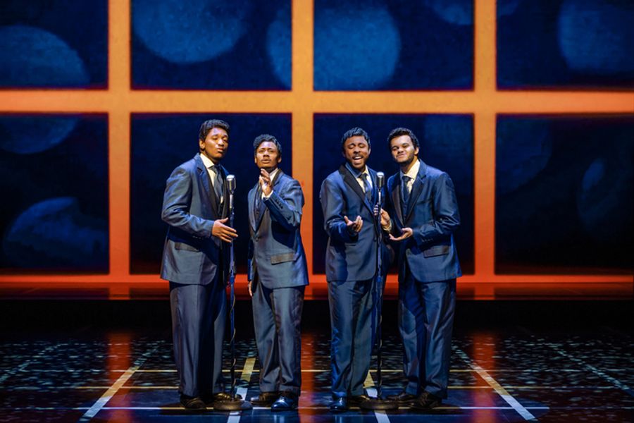 Photos: First Look at Carly Mercedes Dyer and More in THE DRIFTERS GIRL Tour Image
