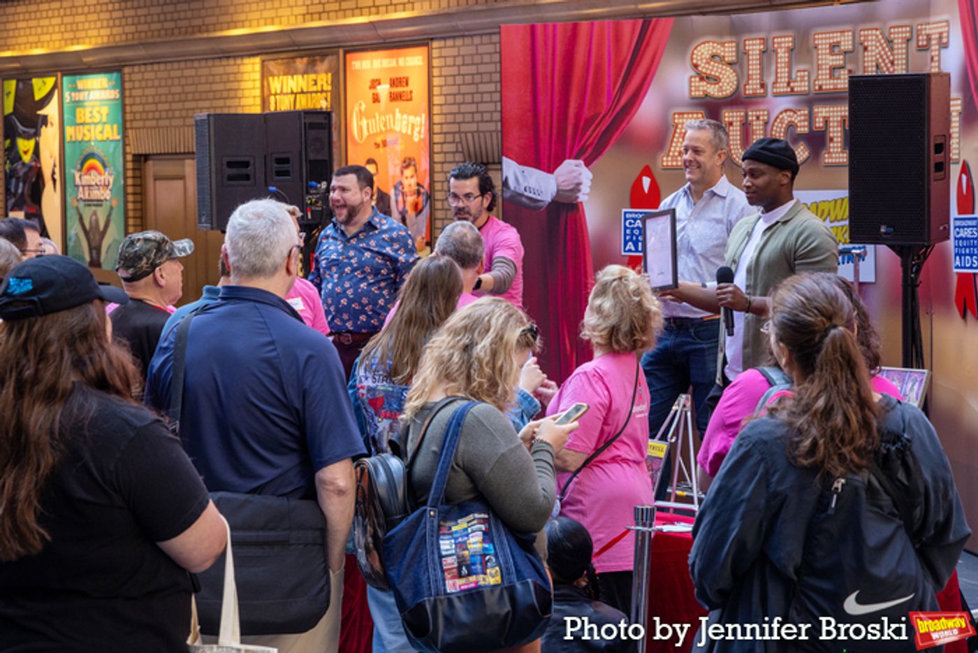 Photos: First Look at the 2023 Broadway Flea Market & Grand Auction  Image