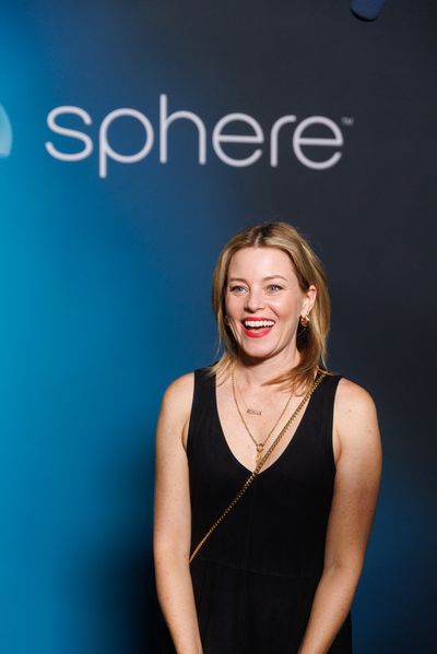 Elizabeth Banks Photo