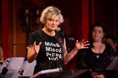 Martha Plimpton Photo