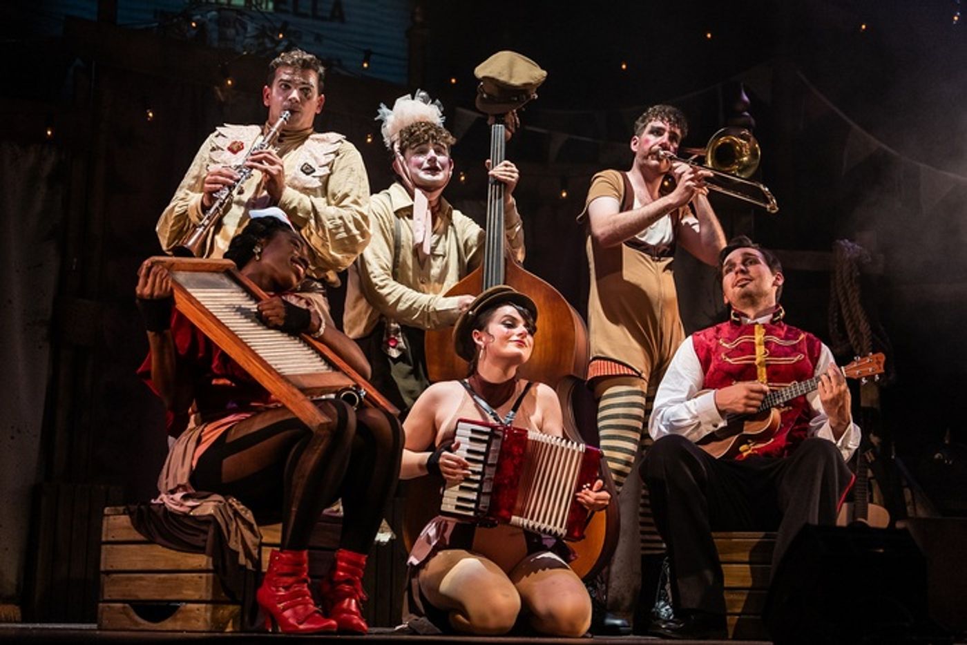 Photos: First Look at the UK Tour of OH WHAT A LOVELY WAR  Image