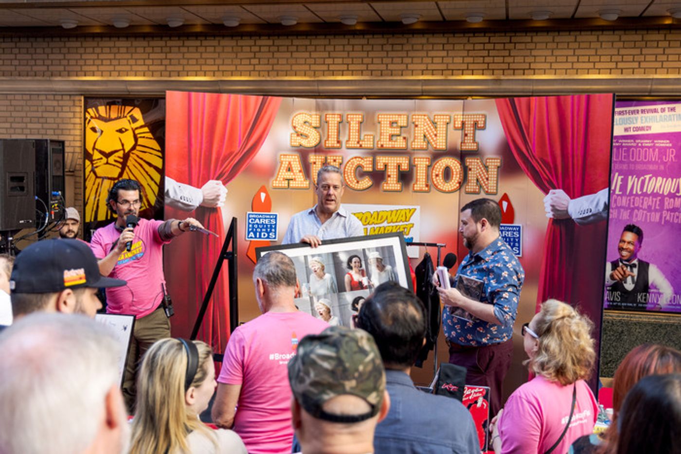 Photos: 2023 BC/EFA Broadway Flea Market & Grand Auction Raises Record-Breaking $1,237,179  Image