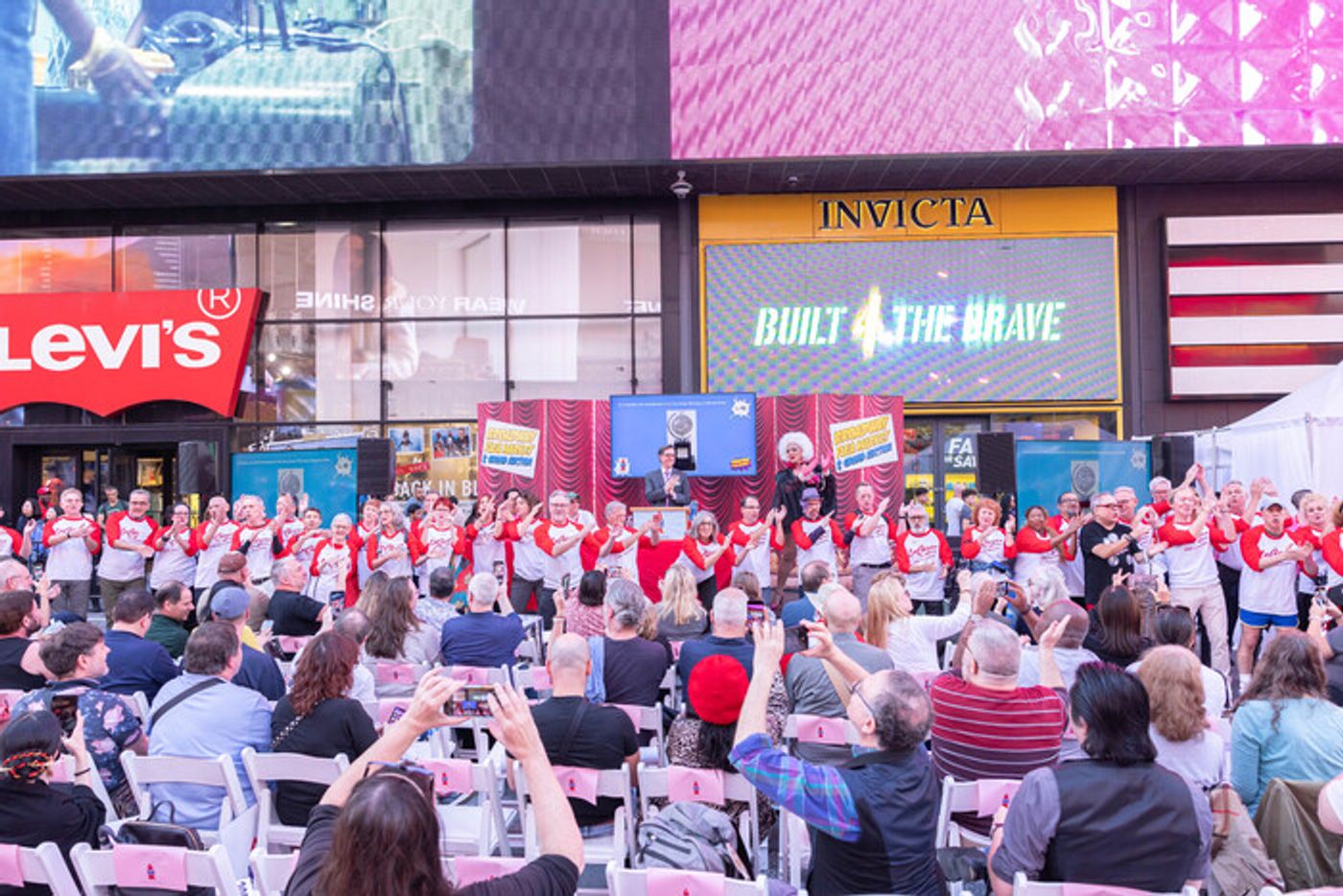 Photos: 2023 BC/EFA Broadway Flea Market & Grand Auction Raises Record-Breaking $1,237,179  Image