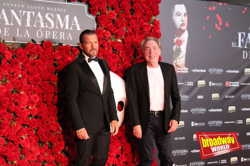 Photos: El reparto, equipo e invitados de EL FANTASMA DE LA ÓPERA llegan al Albéniz — photo 4 of 13