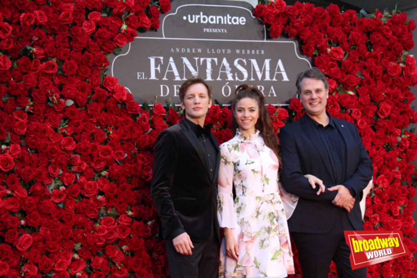 Photos: El reparto, equipo e invitados de EL FANTASMA DE LA ÓPERA llegan al Albéniz  Image