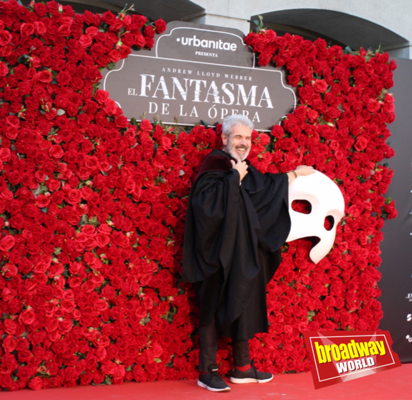 Photos: El reparto, equipo e invitados de EL FANTASMA DE LA ÓPERA llegan al Albéniz  Image