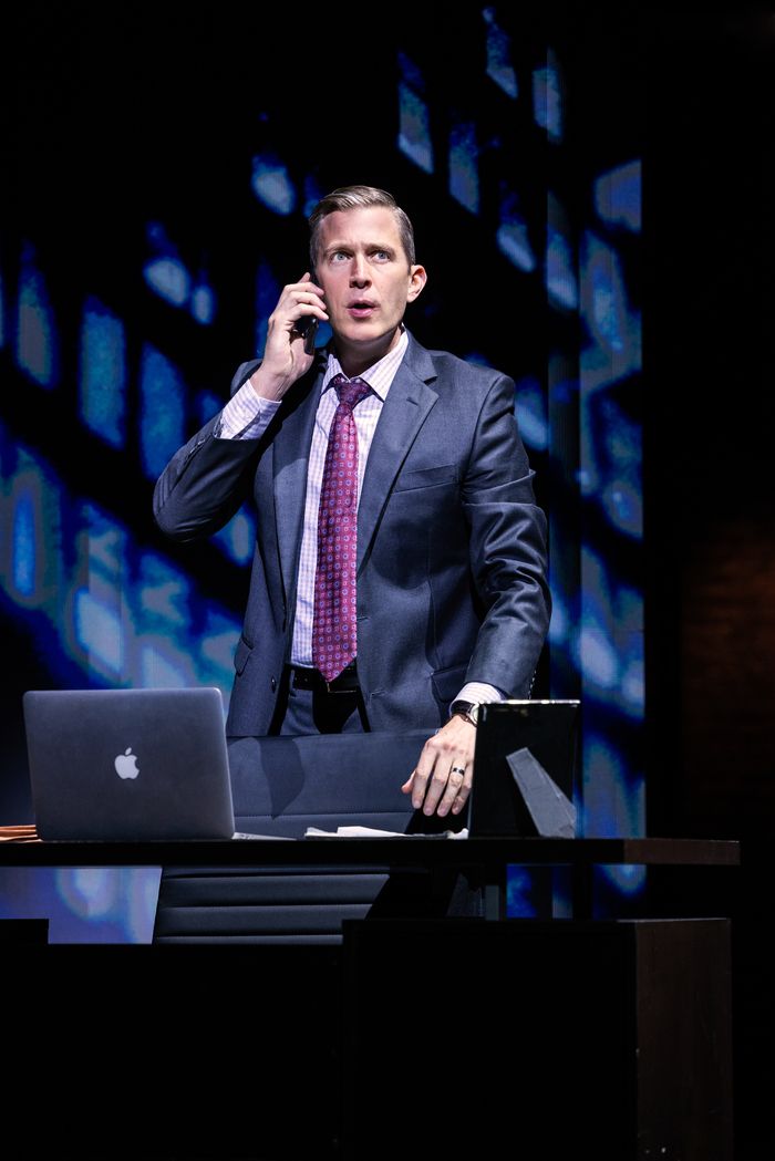 Photos: First Look at Julie Reiber, Benjamin Eakeley & Teralin Jones in JAGGED LITTLE PILL North American Tour — photo 2 of 20