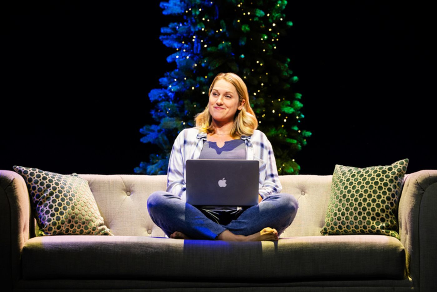 Photos: First Look at Julie Reiber, Benjamin Eakeley & Teralin Jones in JAGGED LITTLE PILL North American Tour  Image