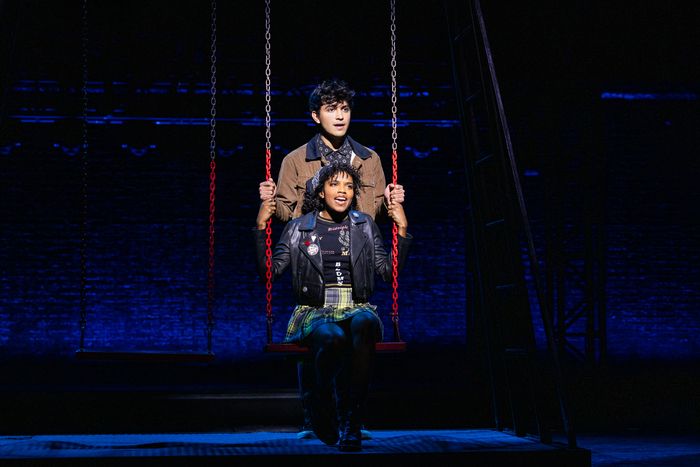 Photos: First Look at Julie Reiber, Benjamin Eakeley & Teralin Jones in JAGGED LITTLE PILL North American Tour — photo 14 of 20