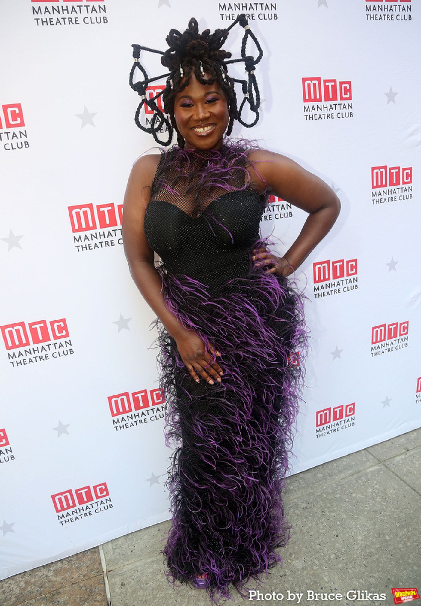 Photos: JAJA'S AFRICAN HAIR BRAIDING Cast Walks the Red Carpet on Opening Night  Image