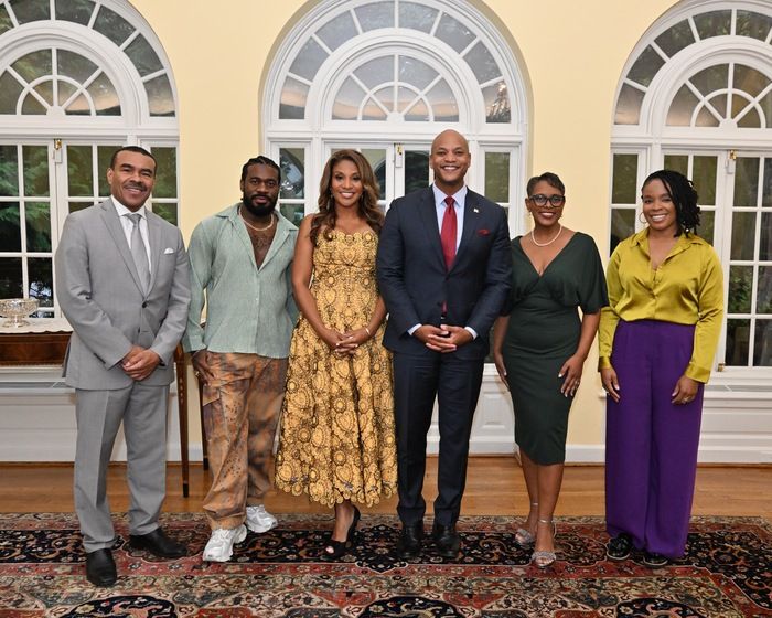 Photos: Maryland Governor and First Lady Welcome Cast of THE WIZ to Their Home  Image