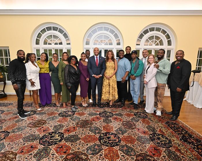 Photos: Maryland Governor and First Lady Welcome Cast of THE WIZ to Their Home  Image