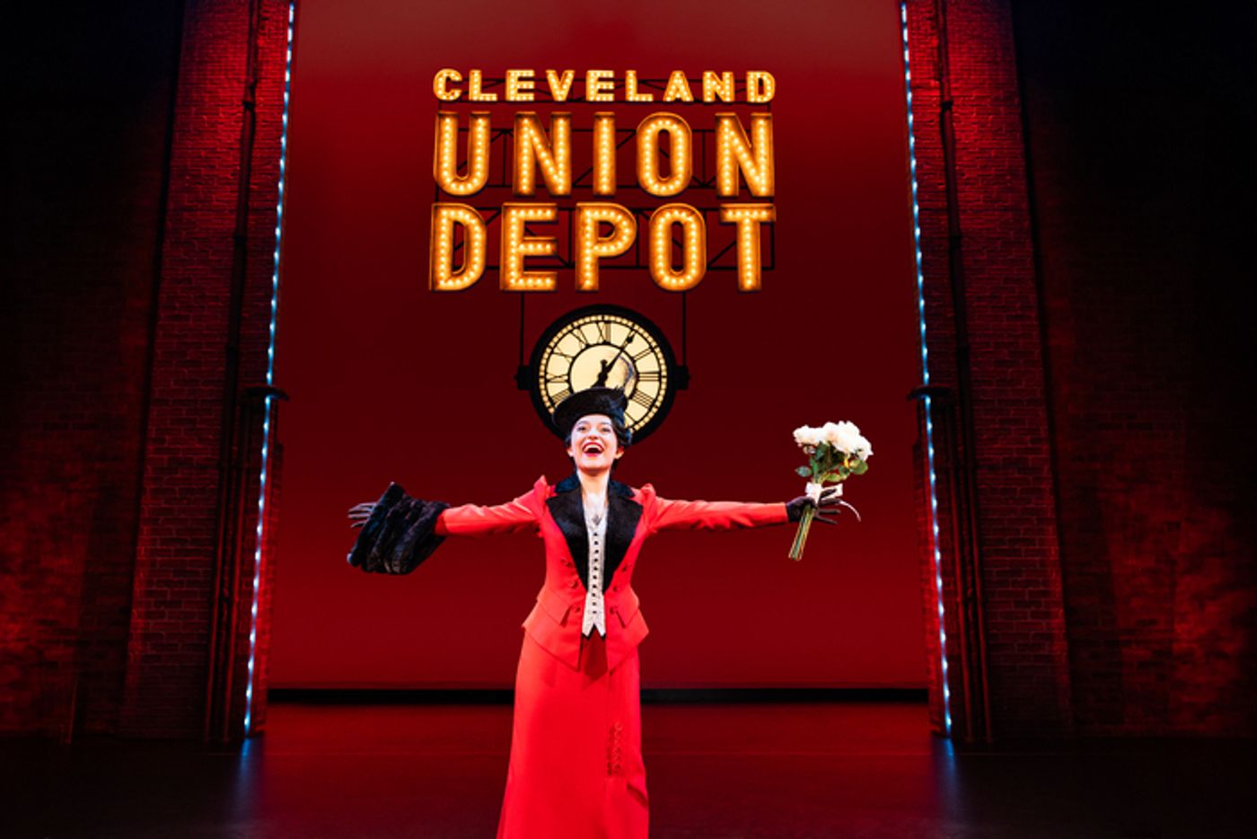 Photos/Video: First Look at the North American Tour of FUNNY GIRL  Image