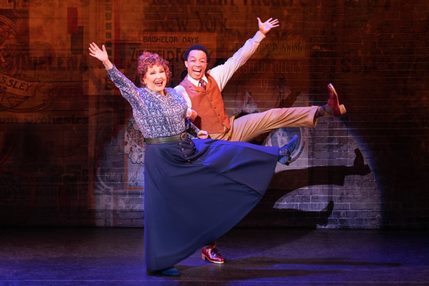 Photos/Video: First Look at the North American Tour of FUNNY GIRL  Image