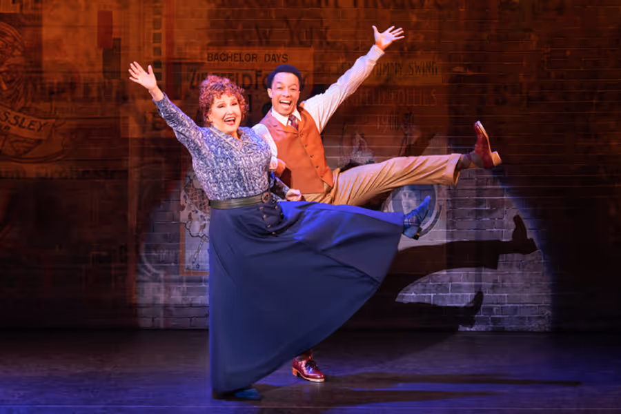 Photos/Video: First Look at the North American Tour of FUNNY GIRL  Image