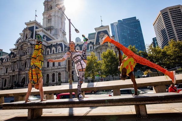Photos: Cirque Du Soleil BAZZAR Artists Visit Philadelphia Museum Of Art And LOVE Park  Image