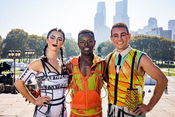 Photos: Cirque Du Soleil BAZZAR Artists Visit Philadelphia Museum Of Art And LOVE Park  Image