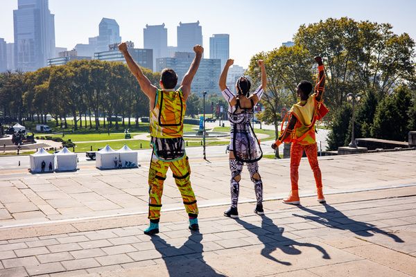 Photos: Cirque Du Soleil BAZZAR Artists Visit Philadelphia Museum Of Art And LOVE Park  Image
