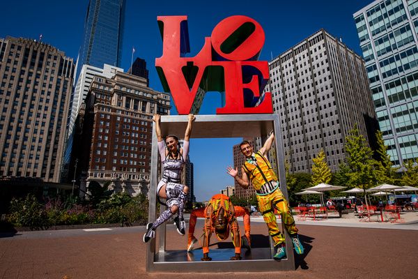 Photos: Cirque Du Soleil BAZZAR Artists Visit Philadelphia Museum Of Art And LOVE Park  Image