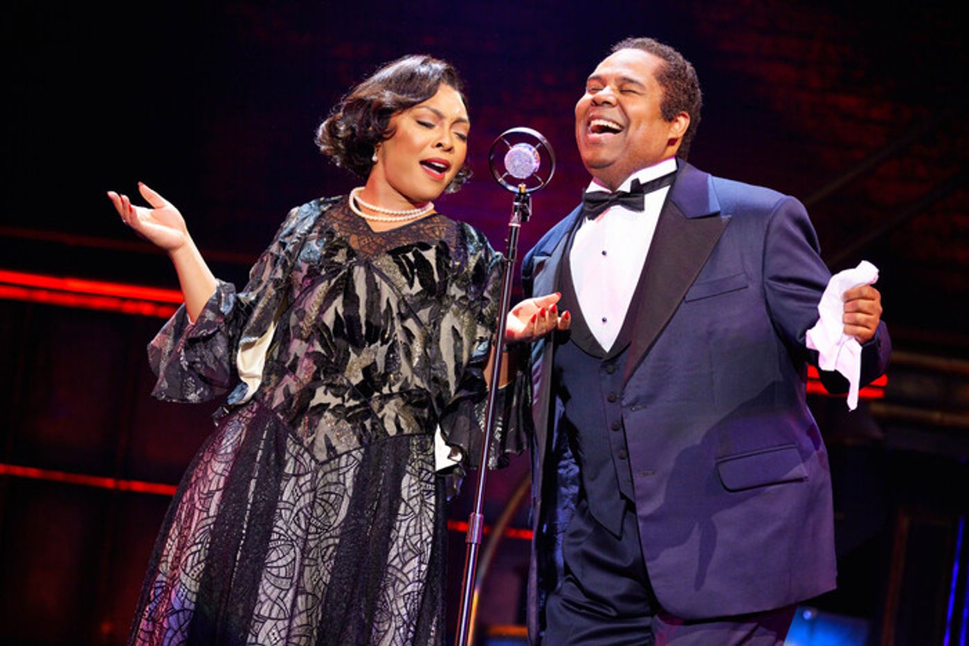Photos & Video: First Look at James Monroe Iglehart & More in A WONDERFUL WORLD  Image