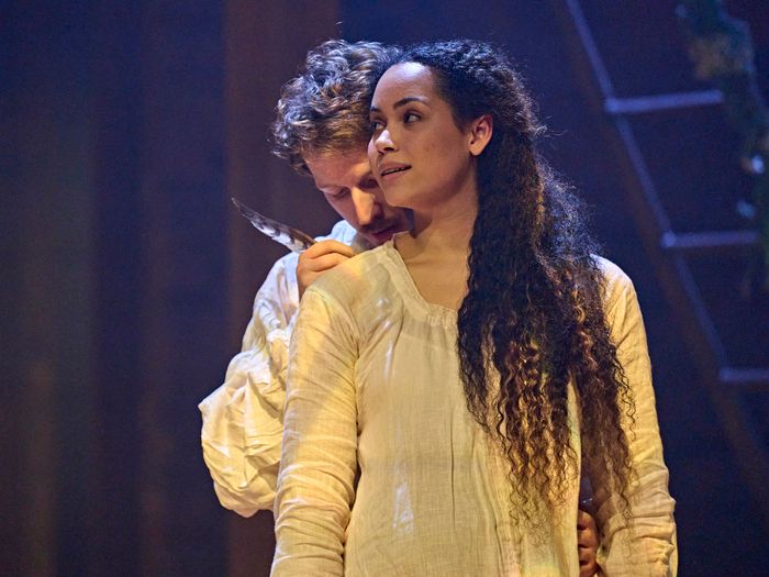 Interview: 'I Hope We Can Help People to Not Feel Alone': Madeleine Mantock of HAMNET on playing Agnes Hathaway and the Beauty of Grief Image