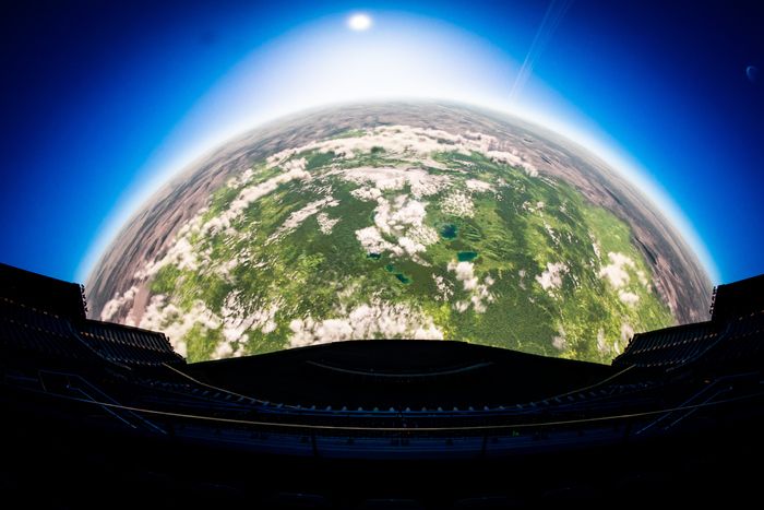 Photos: First Look at Darren Aronofsky's POSTCARDS FROM EARTH at Sphere — photo 4 of 10