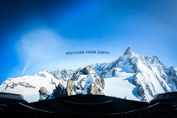 Photos: First Look at Darren Aronofsky's POSTCARDS FROM EARTH at Sphere — photo 2 of 10
