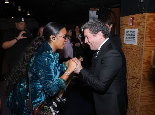 H.E.R. and Gustavo Dudamel

 Photo