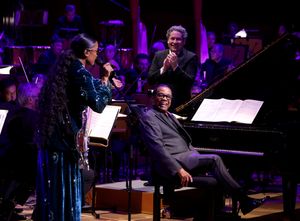 H.E.R., Herbie Hancock, and Gustavo Dudamel
@ BroadwayWorld H.E.R., Herbie Hancock, and Gustavo Dudamel
Photo