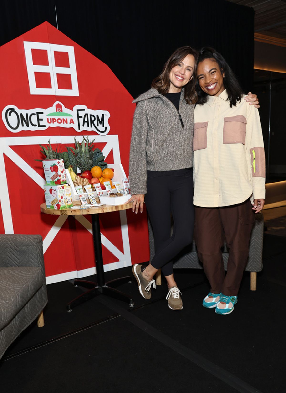 Jennifer Garner and Dr. Chelsea Roberts at 