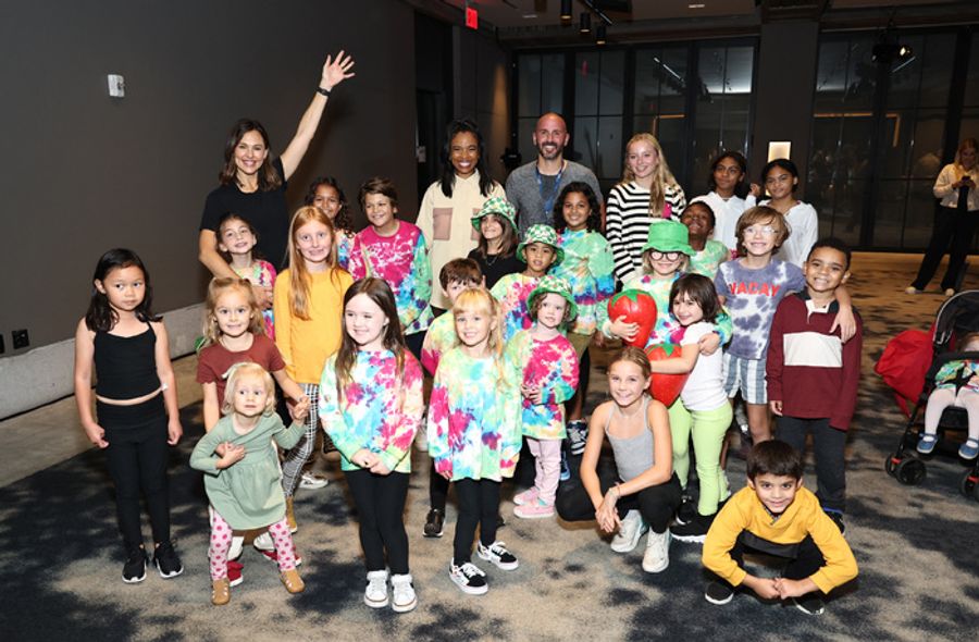 Photos: Jennifer Garner Celebrates Once Upon A Farm Refrigerated Oat Bar Launch in Brooklyn  Image