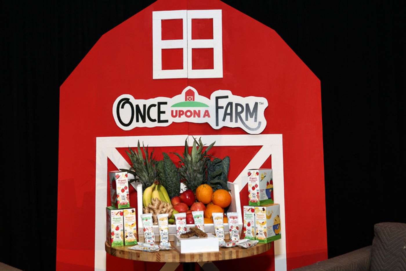Photos: Jennifer Garner Celebrates Once Upon A Farm Refrigerated Oat Bar Launch in Brooklyn  Image