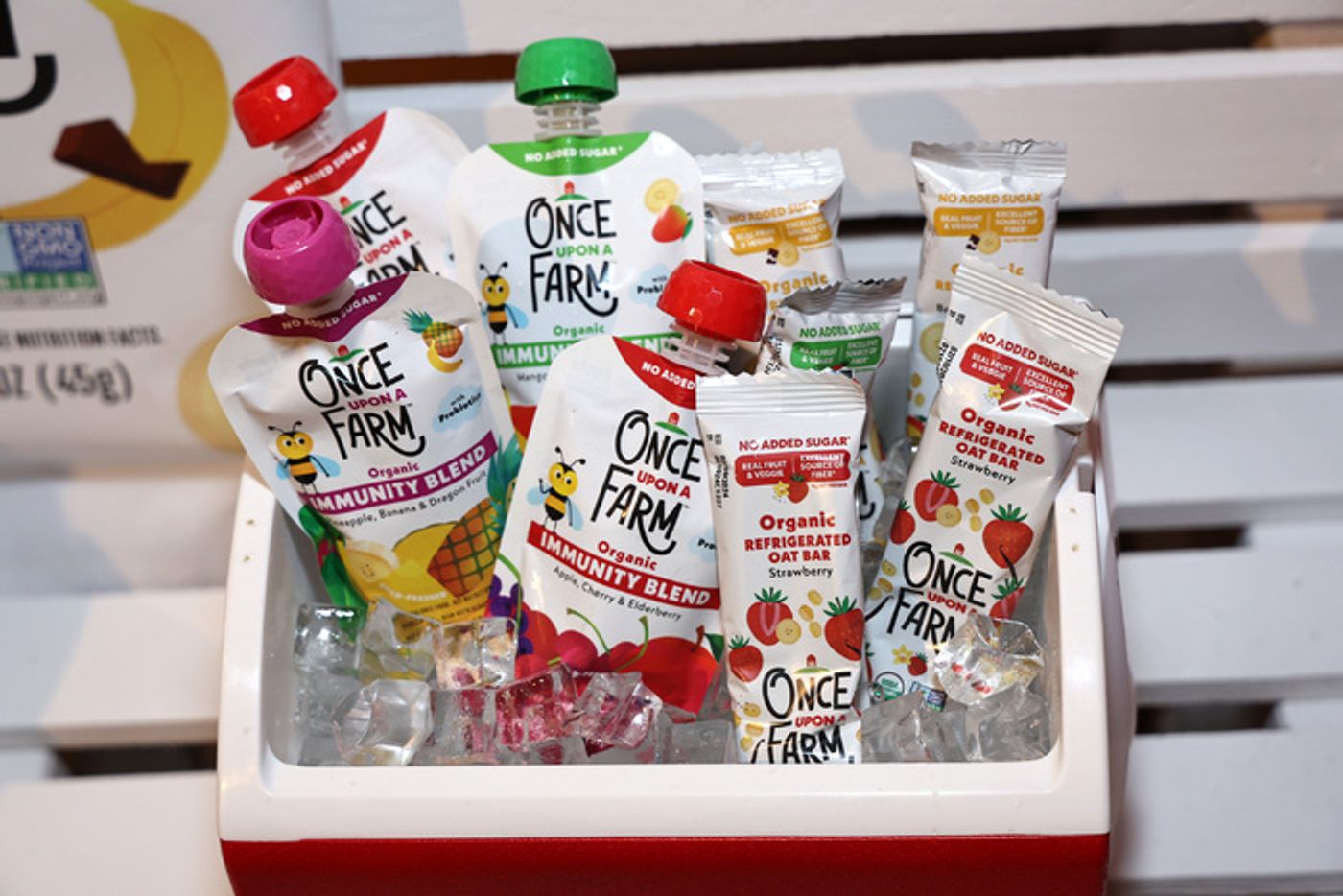 Photos: Jennifer Garner Celebrates Once Upon A Farm Refrigerated Oat Bar Launch in Brooklyn  Image