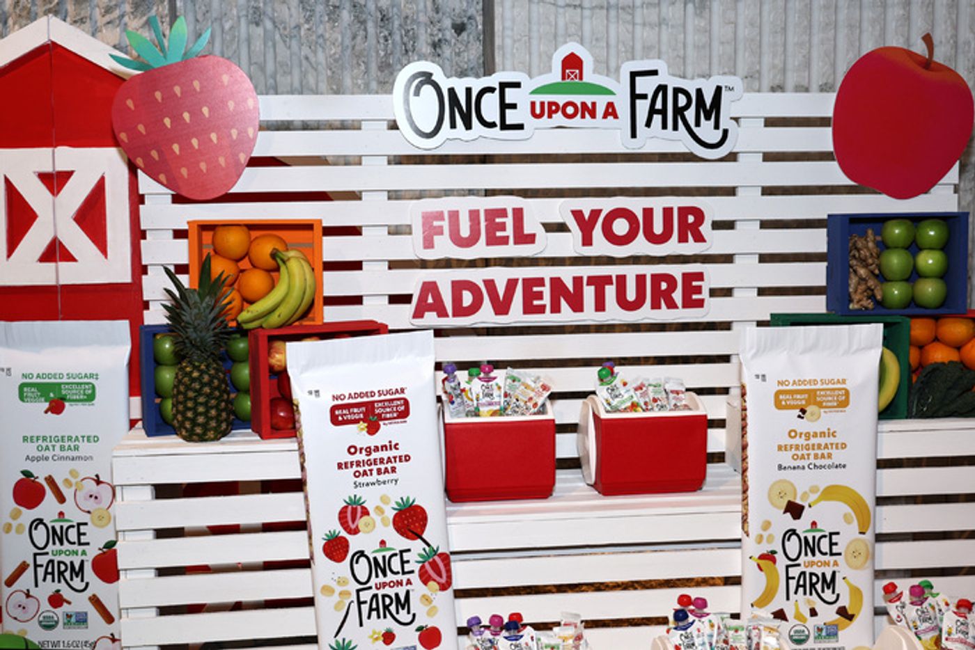 Photos: Jennifer Garner Celebrates Once Upon A Farm Refrigerated Oat Bar Launch in Brooklyn  Image