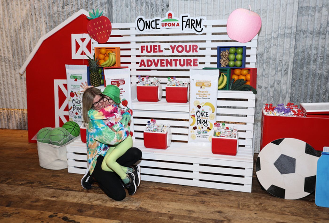 Photos: Jennifer Garner Celebrates Once Upon A Farm Refrigerated Oat Bar Launch in Brooklyn  Image