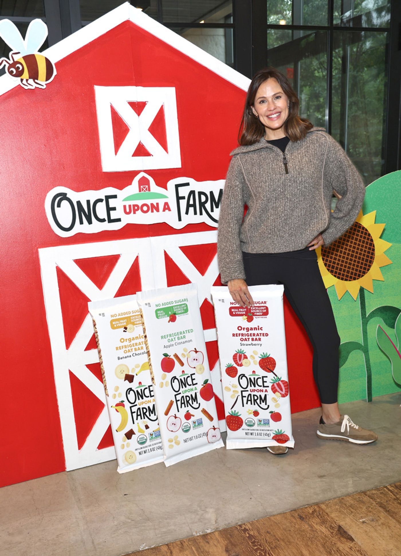 Photos: Jennifer Garner Celebrates Once Upon A Farm Refrigerated Oat Bar Launch in Brooklyn  Image