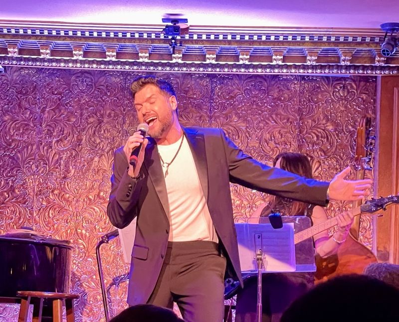 Review: Mauricio Martinez Turns Auditioning into Art In 5'11', BASED IN NYC at 54 Below  Image