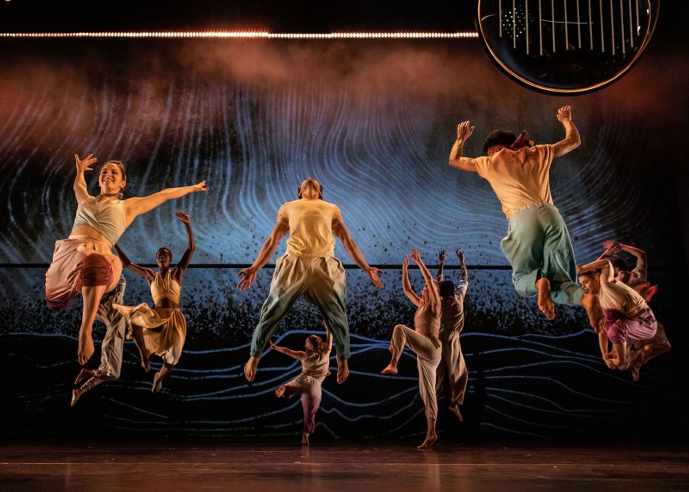 Review: MESSAGE IN A BOTTLE, Peacock Theatre  Image