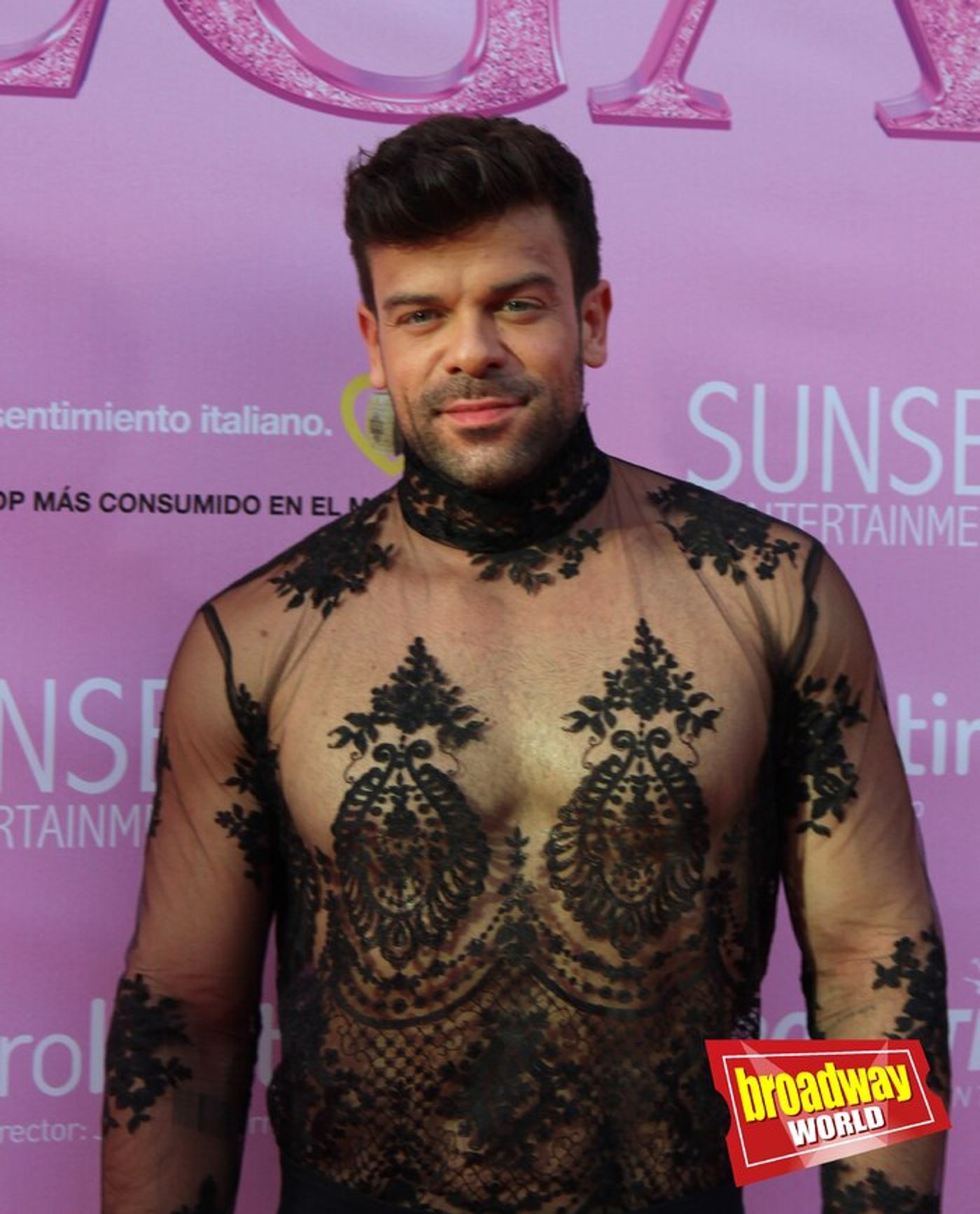 Photos: Noche de estreno de UNA RUBIA MUY LEGAL en el Teatro La Latina Photos: Noche de estreno de UNA RUBIA MUY LEGAL en el Teatro La Latina Image