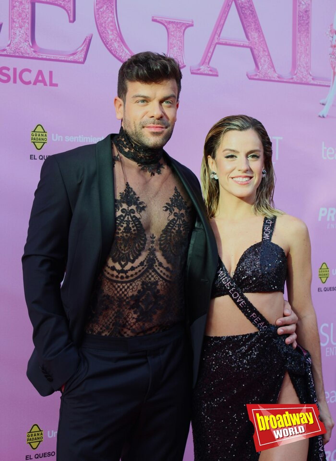 Photos: Noche de estreno de UNA RUBIA MUY LEGAL en el Teatro La Latina Photos: Noche de estreno de UNA RUBIA MUY LEGAL en el Teatro La Latina Image