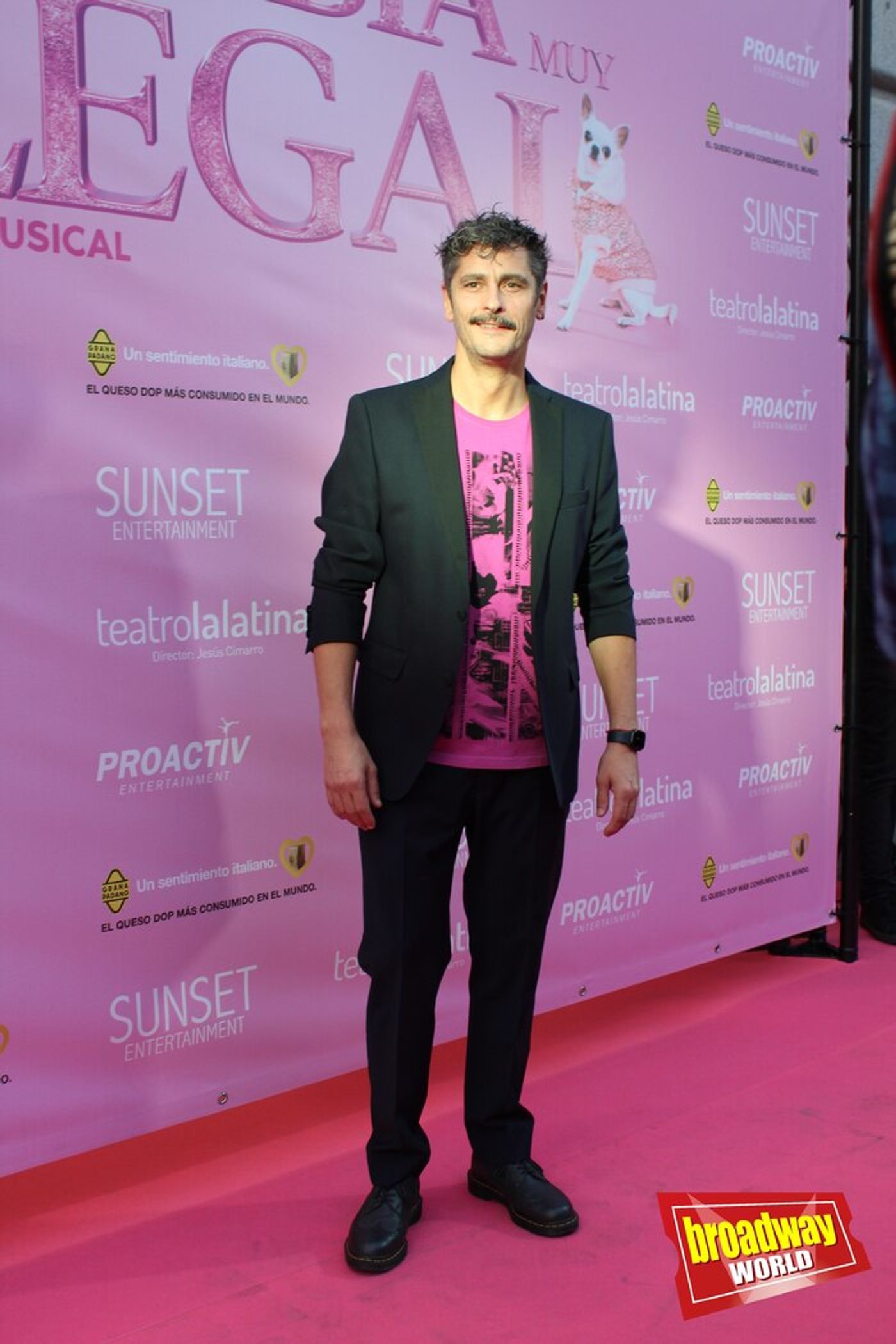 Photos: Noche de estreno de UNA RUBIA MUY LEGAL en el Teatro La Latina Photos: Noche de estreno de UNA RUBIA MUY LEGAL en el Teatro La Latina Image