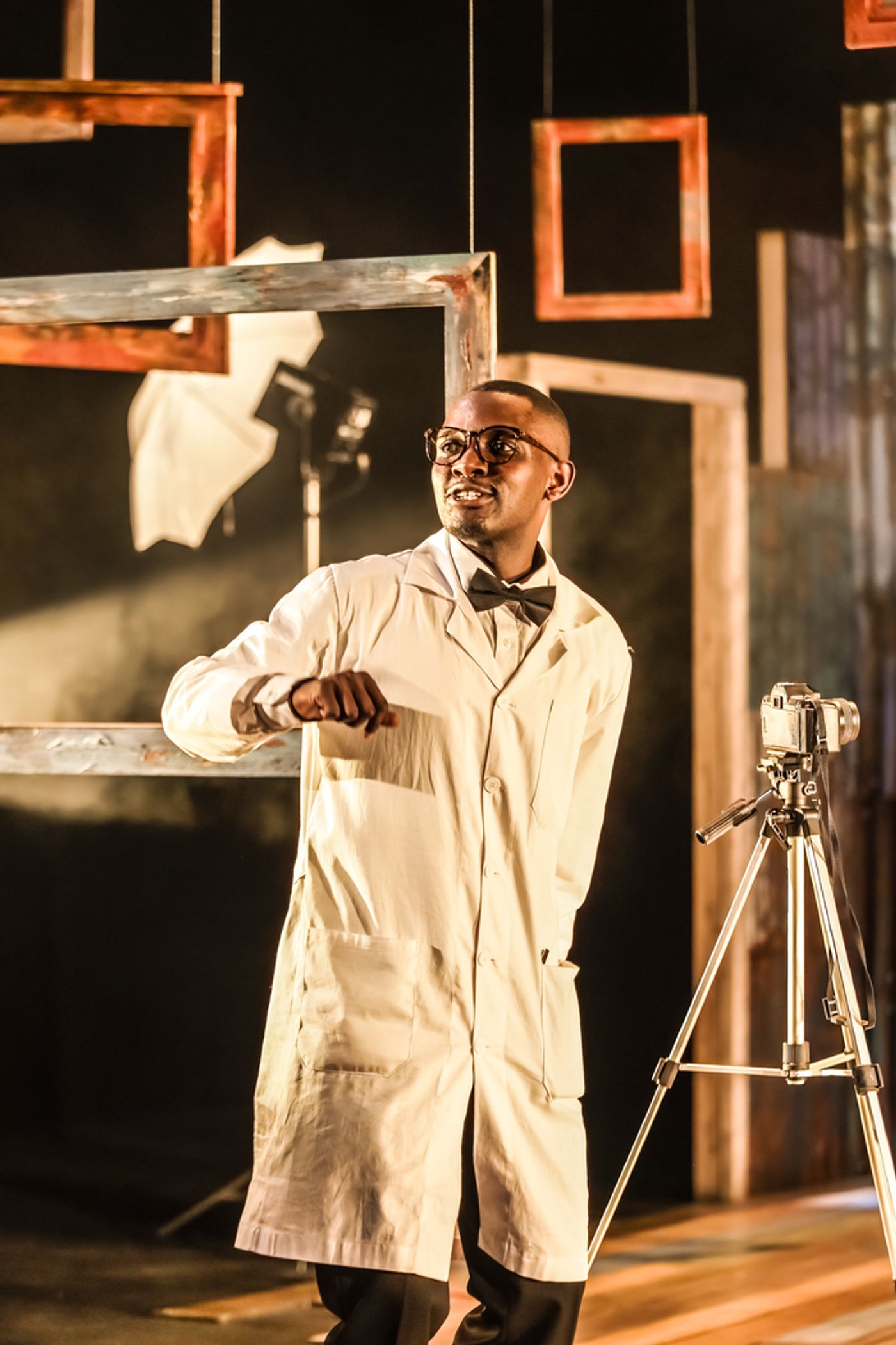Photos: First Look at SIZWE BANZI IS DEAD at MAST Mayflower Studios  Image