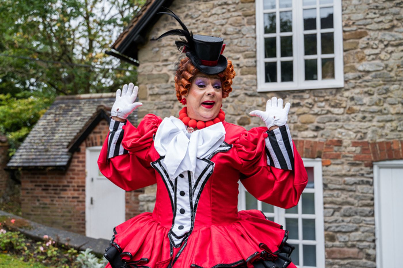 Photos: Wolverhampton Grand Theatre Launches SNOW WHITE Pantomime  Image