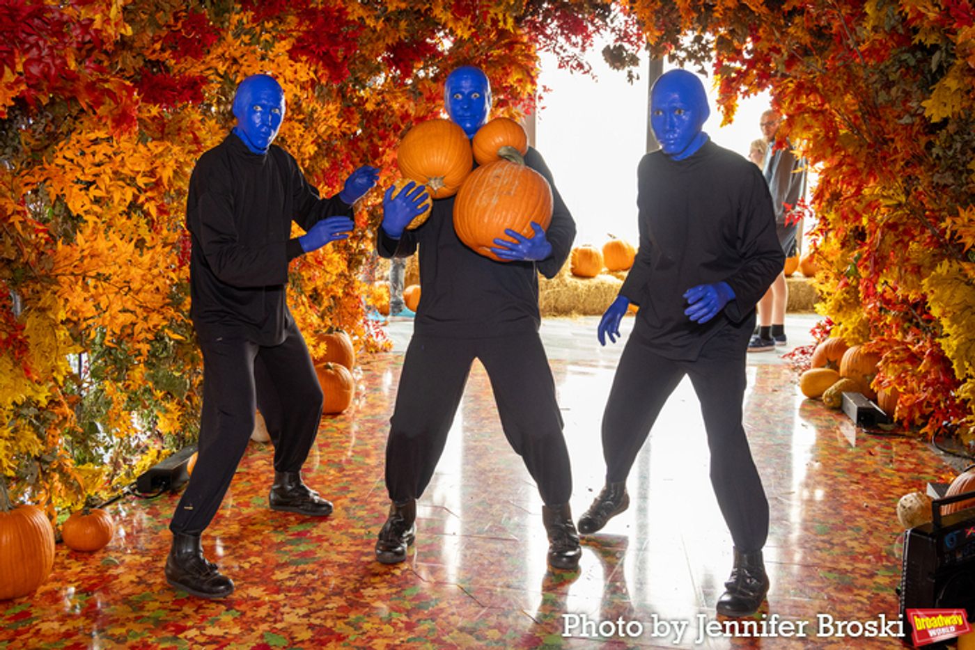Photos: Blue Man Group Celebrates 17K Performances at Edge  Image