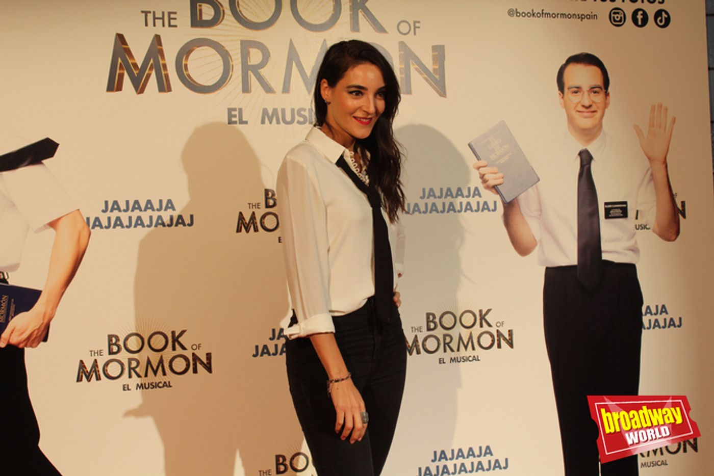 Photos: Noche de estreno de BOOK OF MORMON en el Teatro Calderón Photos: Noche de estreno de BOOK OF MORMON en el Teatro Calderón Image