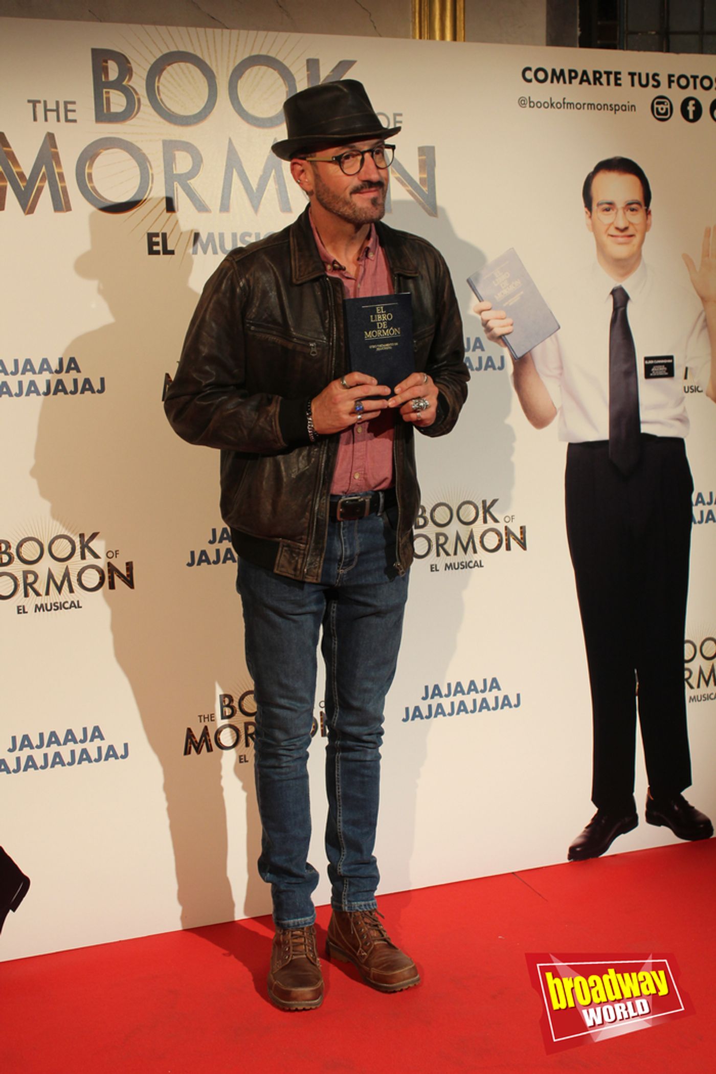 Photos: Noche de estreno de BOOK OF MORMON en el Teatro Calderón Photos: Noche de estreno de BOOK OF MORMON en el Teatro Calderón Image