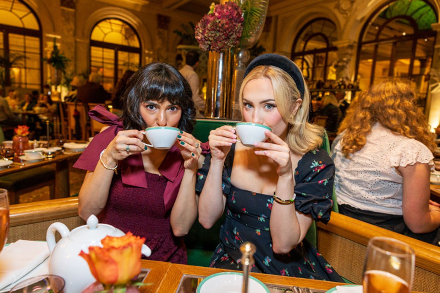Photos: WICKED Stars Alyssa Fox and McKenzie Kurtz Enjoy the Plaza Hotel's WICKED-Themed Tea  Image